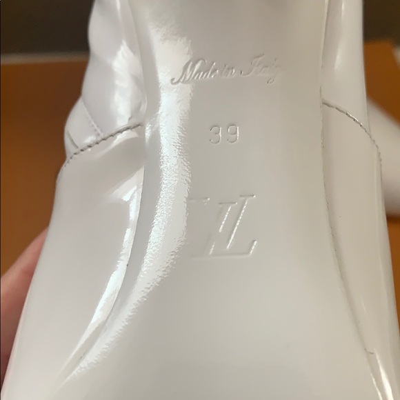 SOLD - Picture 3 of 5